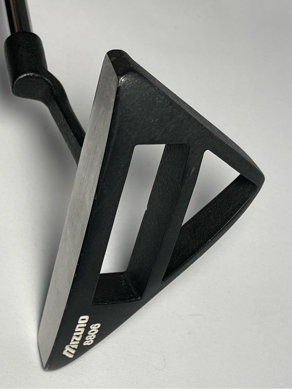 Vintage Mizuno 8806 Black Triangle Putter Men’s RH Golf Club Rare